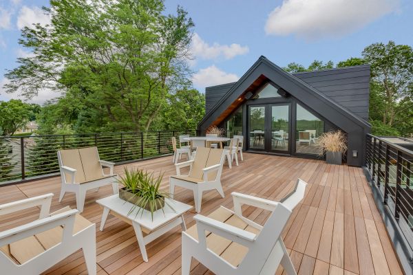 Deck Construction in New Baltimore